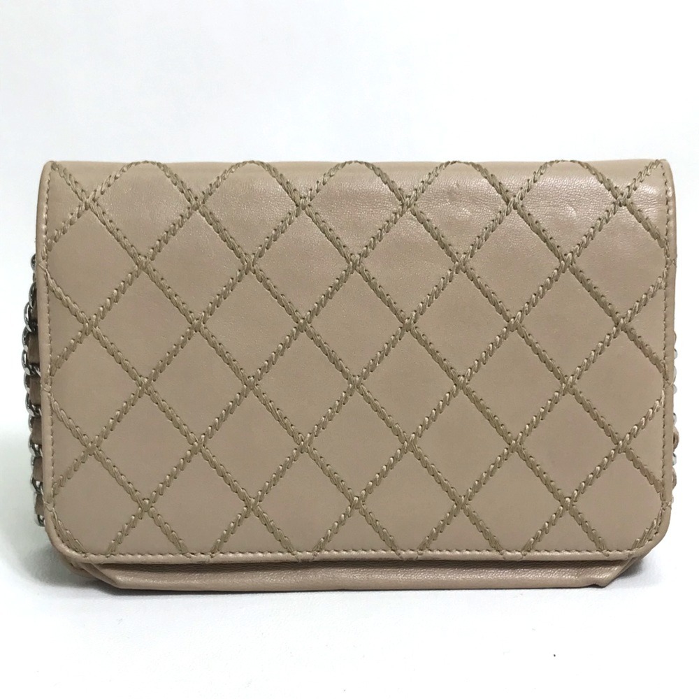 CHANEL Authentic Cream Wallet - Picture 2 of 16